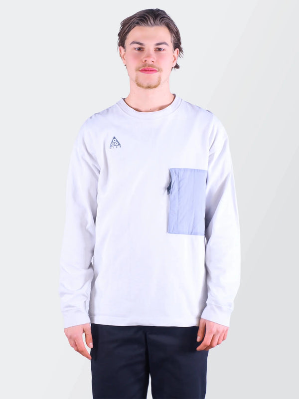 Nike ACG White Long Sleeve T-shirt - L